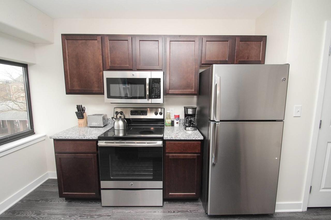 The Lighthouse - Society Hill, Center City Apartment